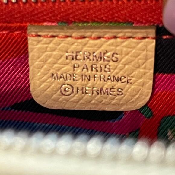 Hermes Silk'In Compact Epsom Calfskin Wallet Preowned - Picture 4 of 16